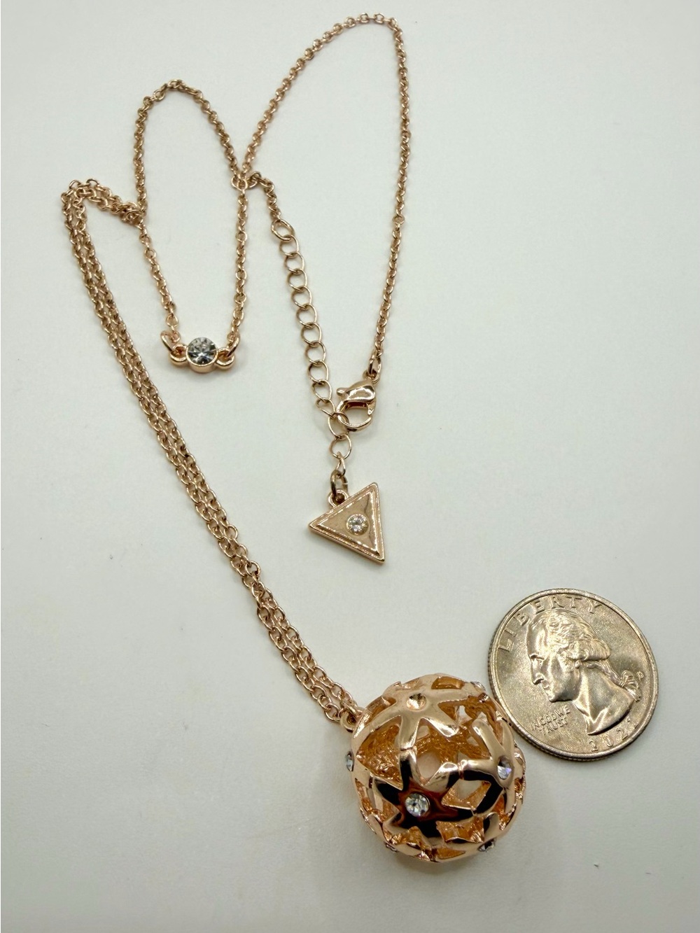 NWOT Beautiful “Guess” Necklace by Marciano-Excellent Cond. Gold tone w/Crystals
